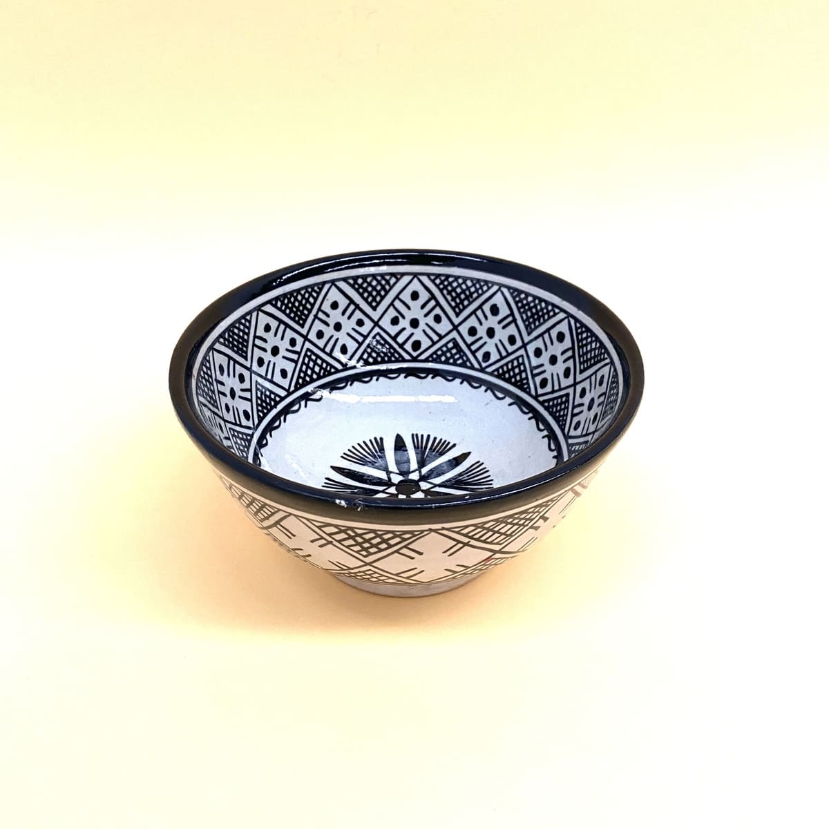 Saladeira árabe estilo berbere preto e branco de 18 cm