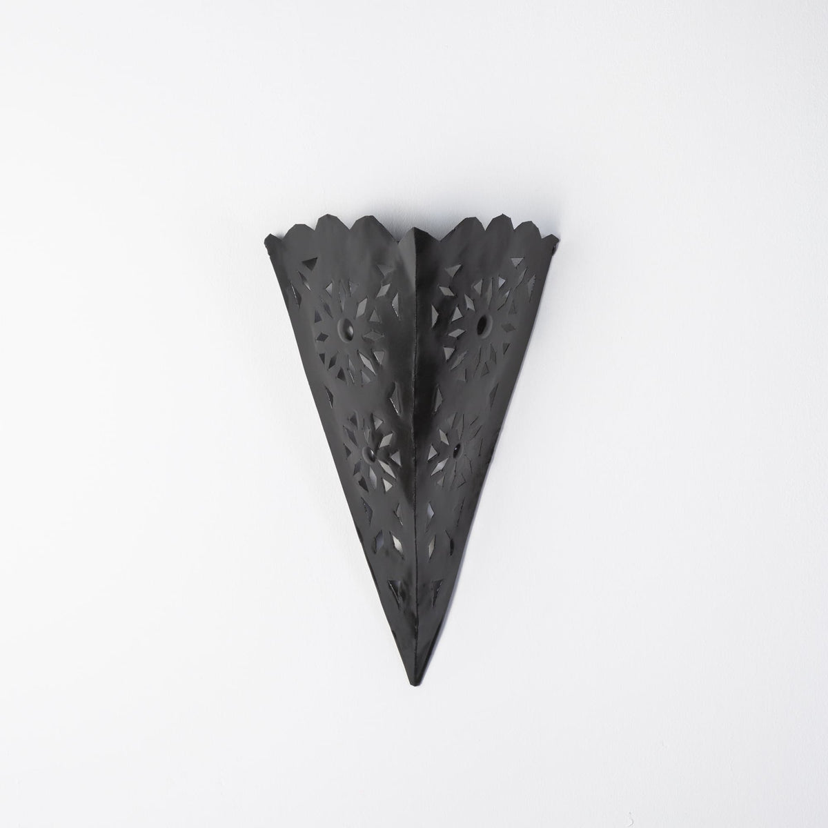 aplique marroquí forja pirámide