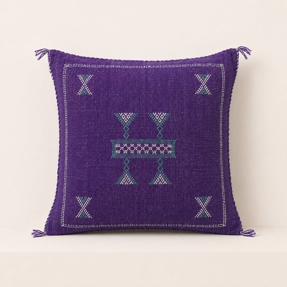 cojin seda de cactus morado
