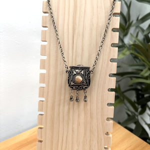 colgante marroquí alpaca piedra detalle